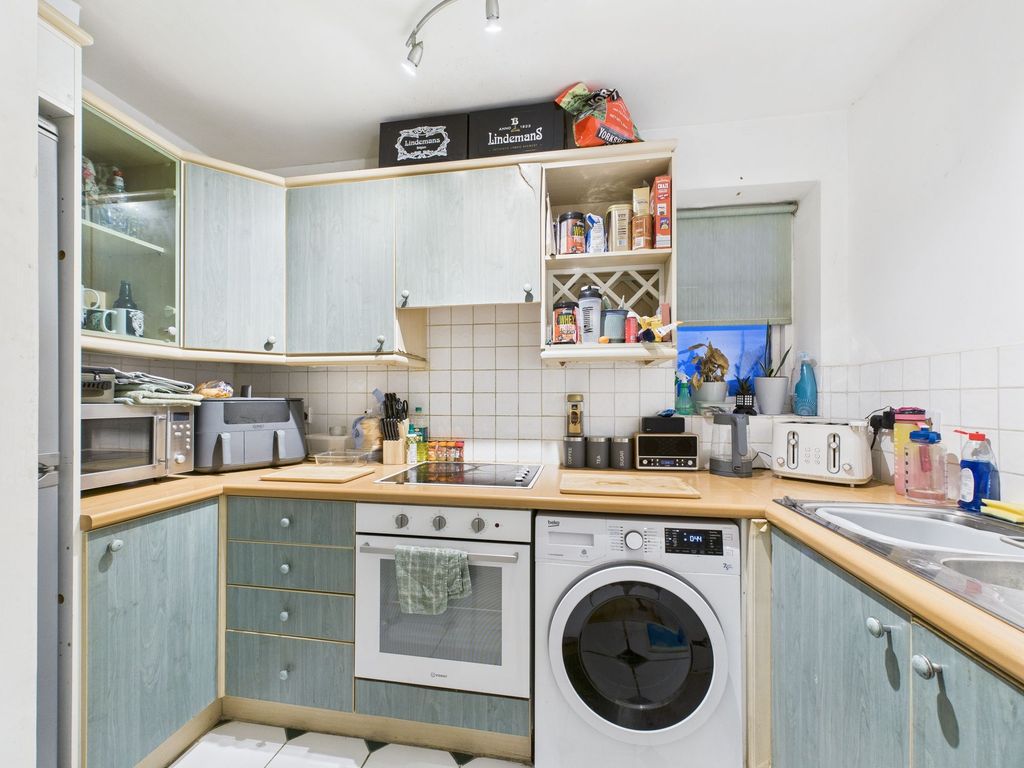 Property photo 2 of 8