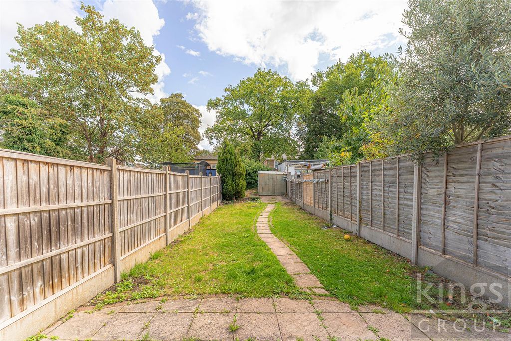 Property photo 2 of 20