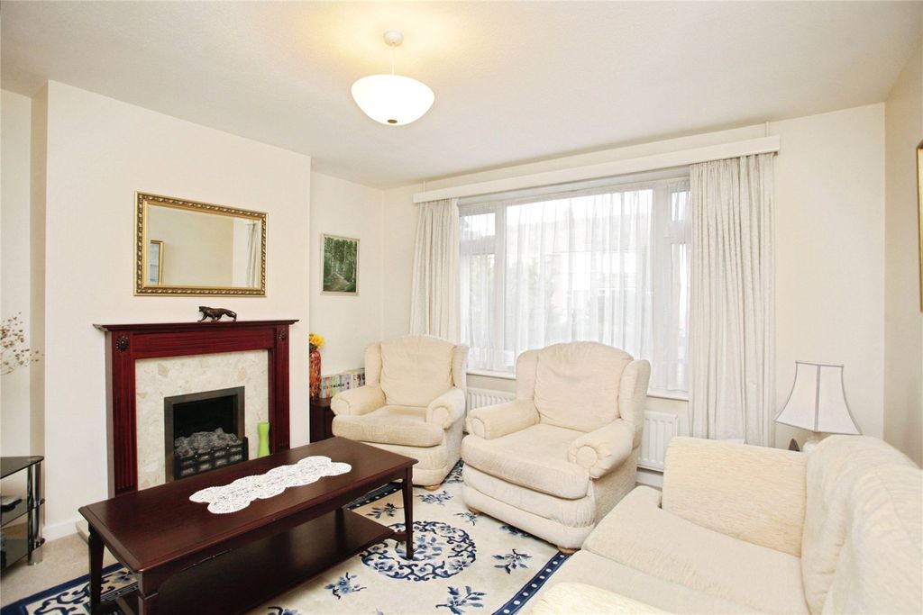 Property photo 2 of 21 Picture No. 01