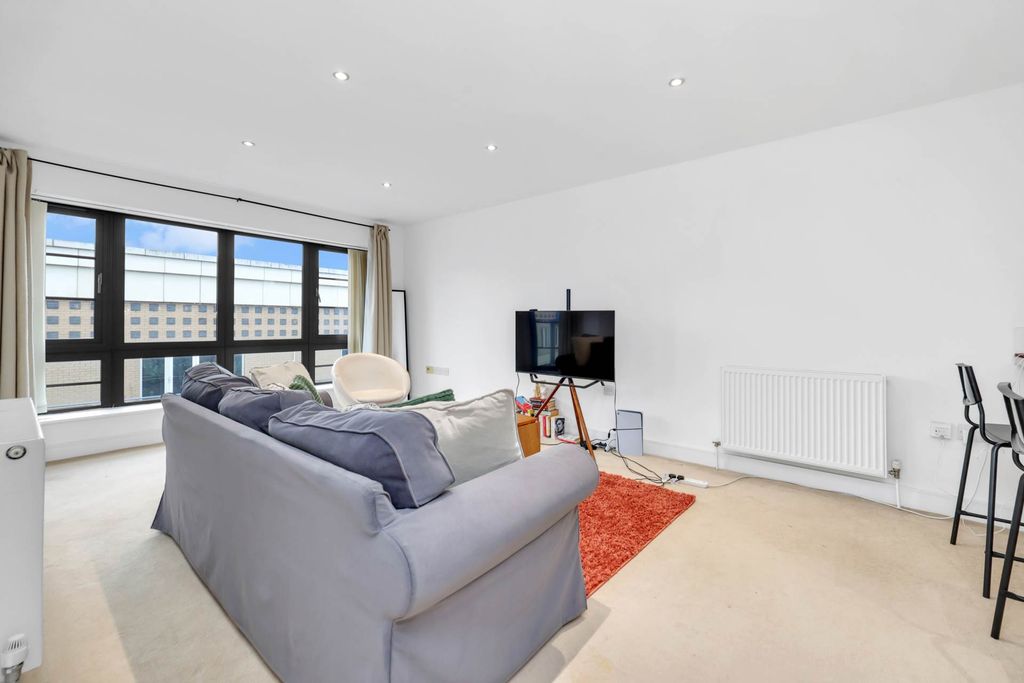 Property photo 2 of 22