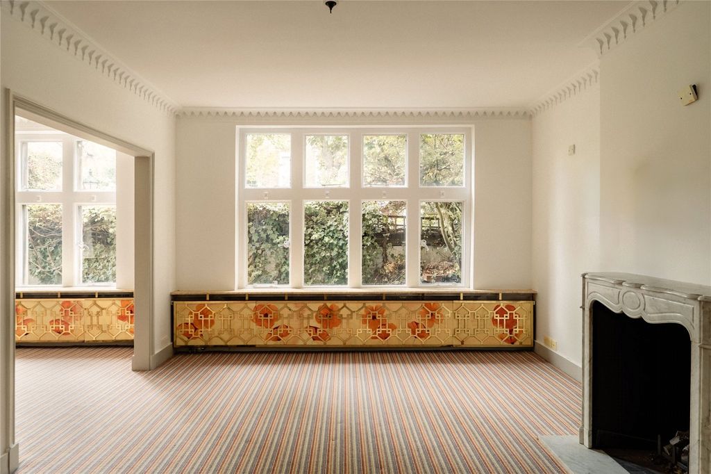 Property photo 3 of 12 Dining Room