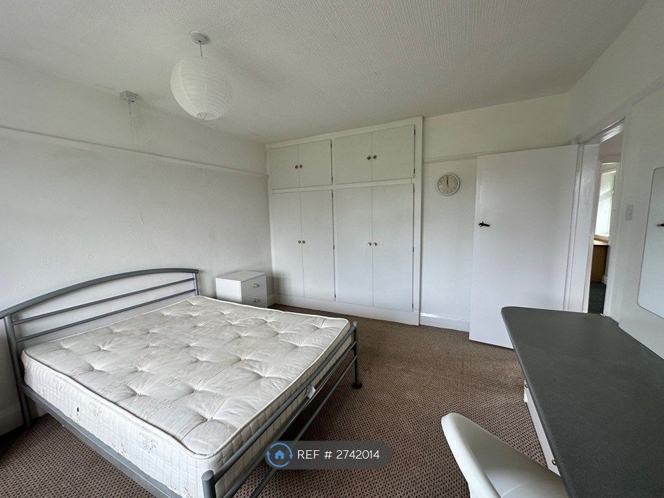 Property photo 2 of 12 Bedroom 3