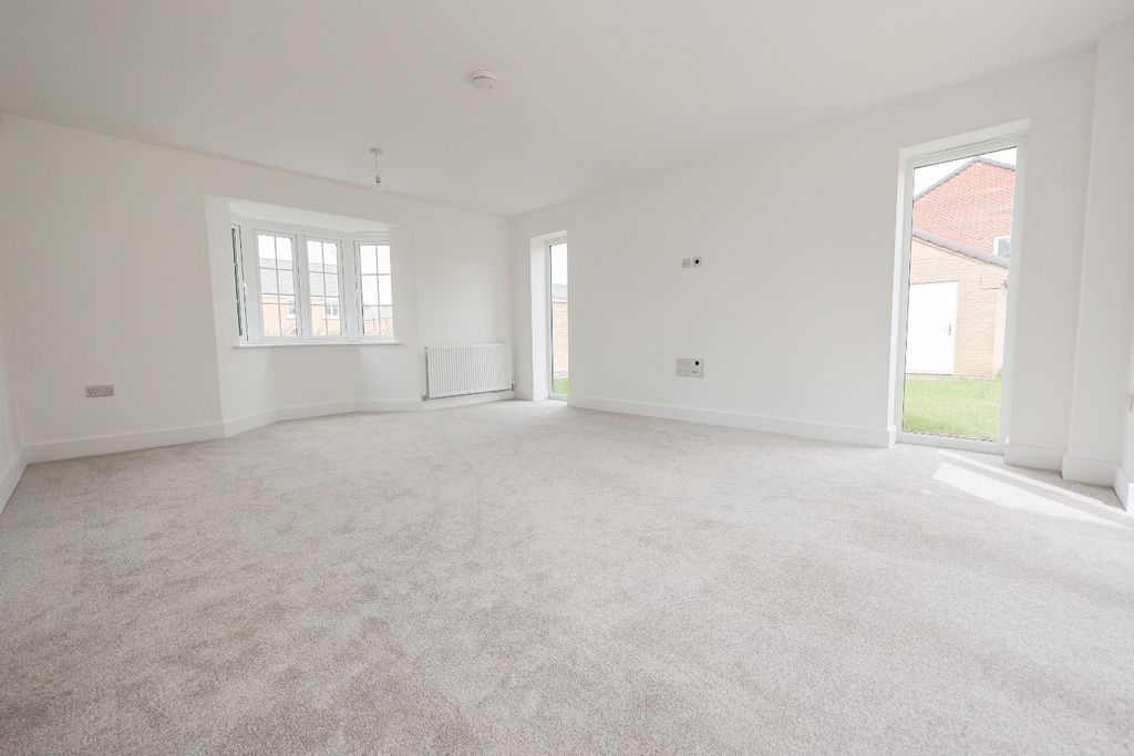 Property photo 3 of 18 4262592