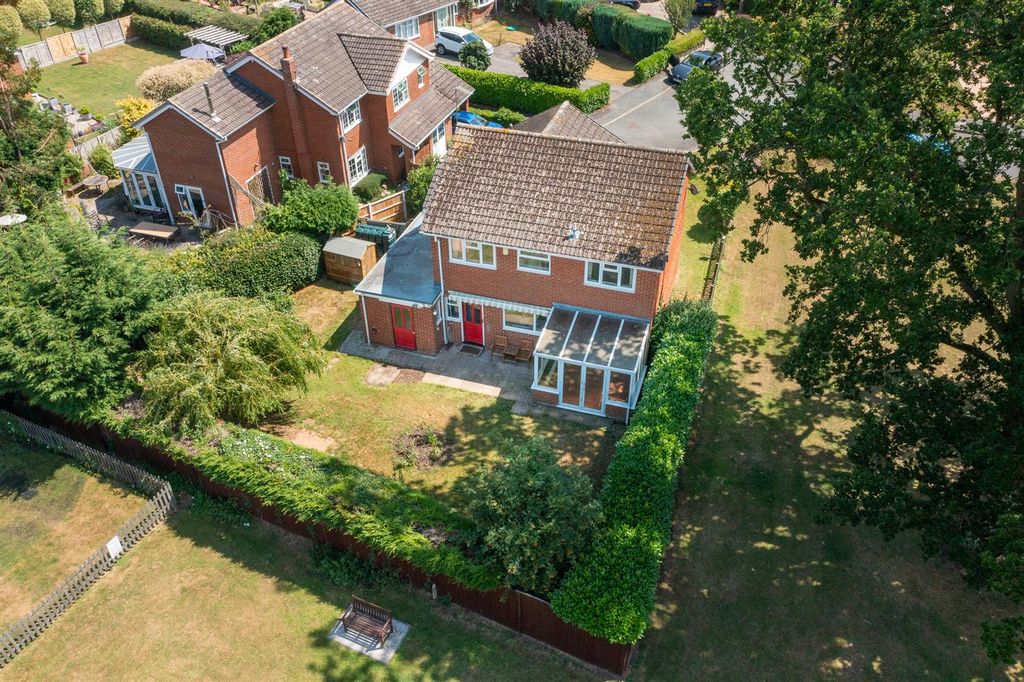 Property photo 3 of 26 28Corbetdrive-2.Jpg