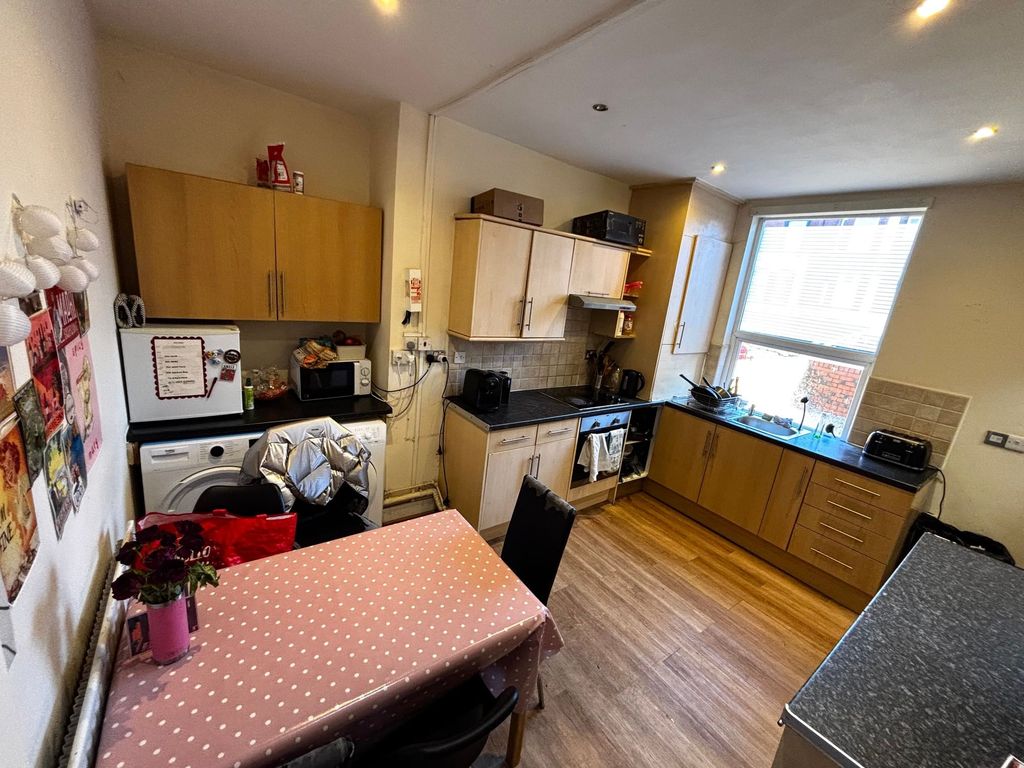 Property photo 1 of 7 Bright, Functional Kitchen With Generous Counter S...