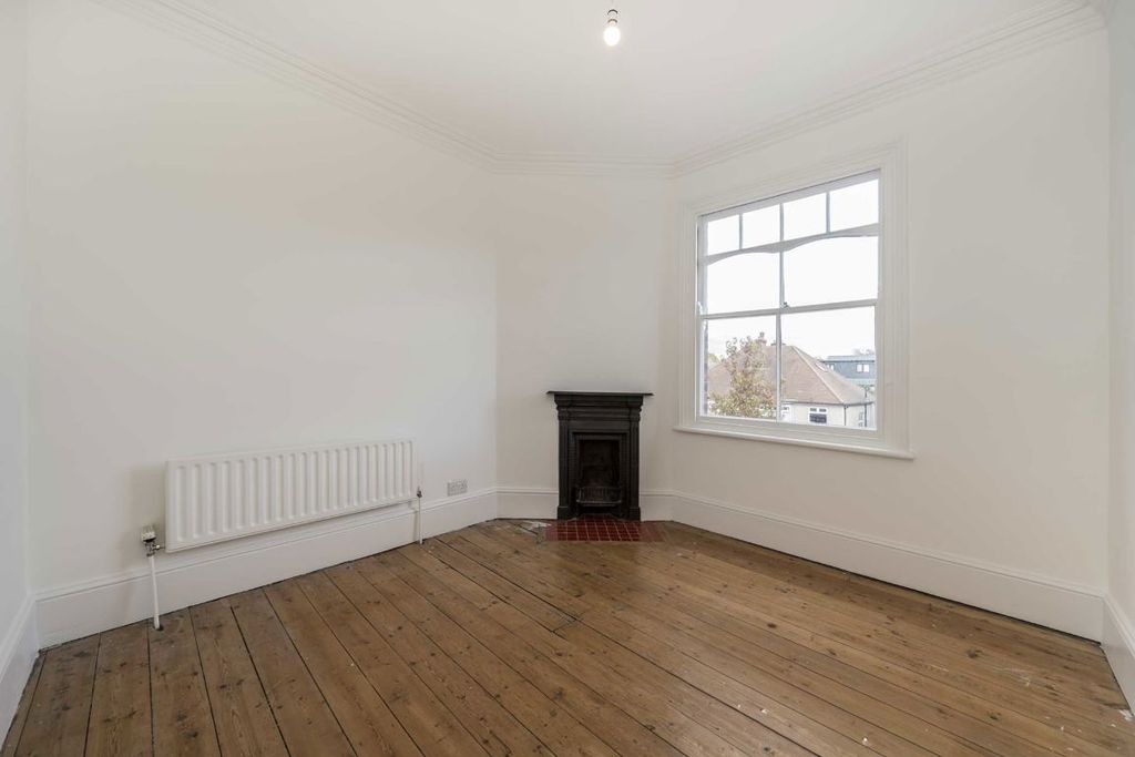 Property photo 3 of 5