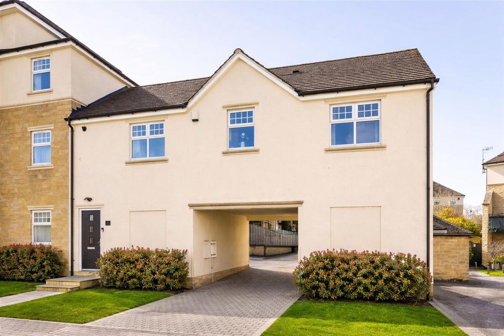 Property photo 1 of 15 Front