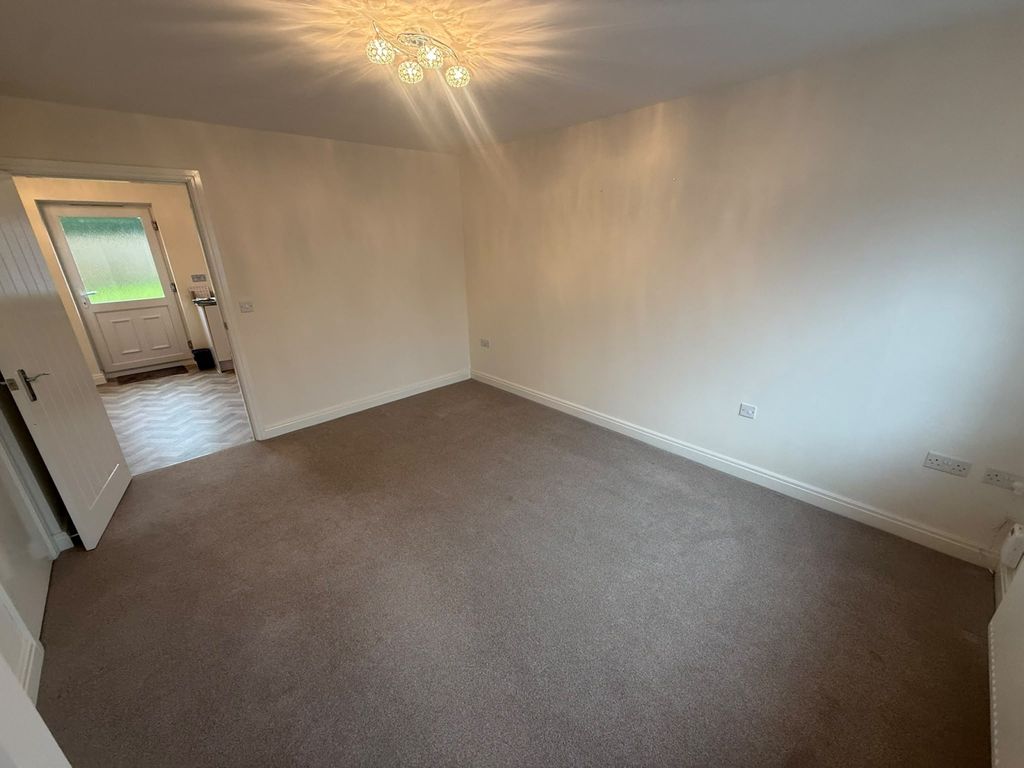 Property photo 3 of 9 Gallery