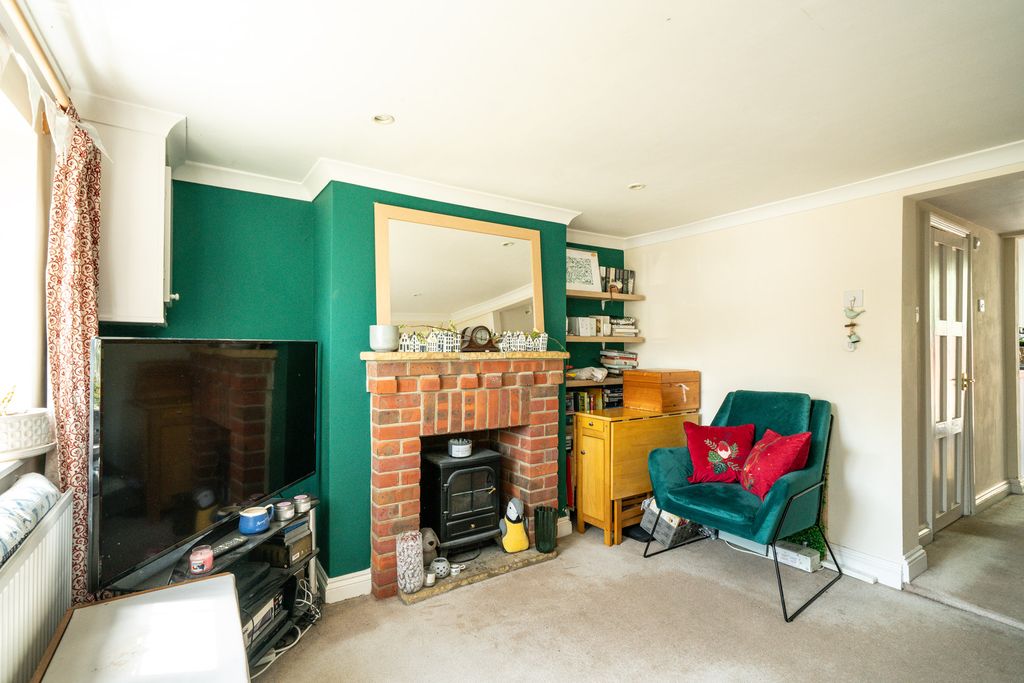 Property photo 2 of 13