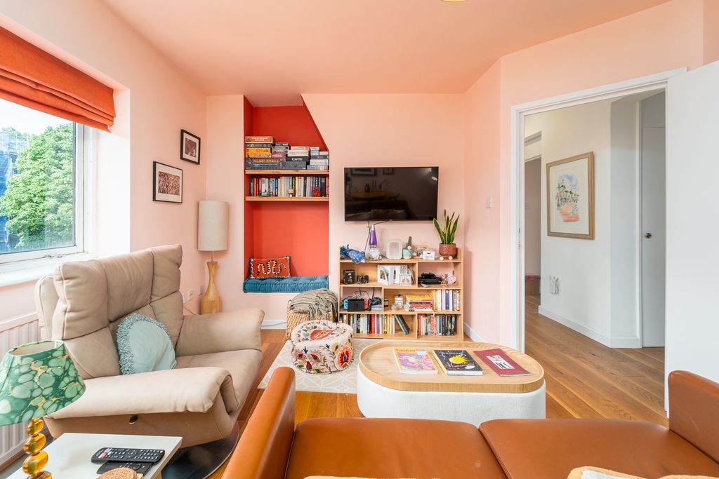 Property photo 2 of 9