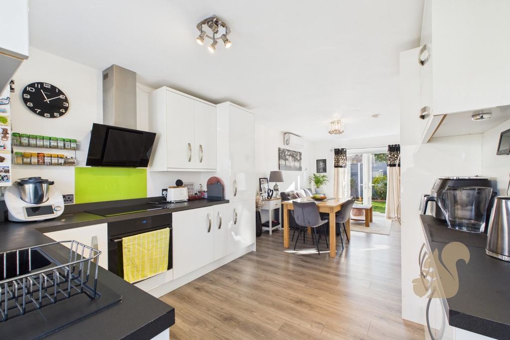 Property photo 2 of 15 Cam01659G0-Pr0704-Still001.Jpg