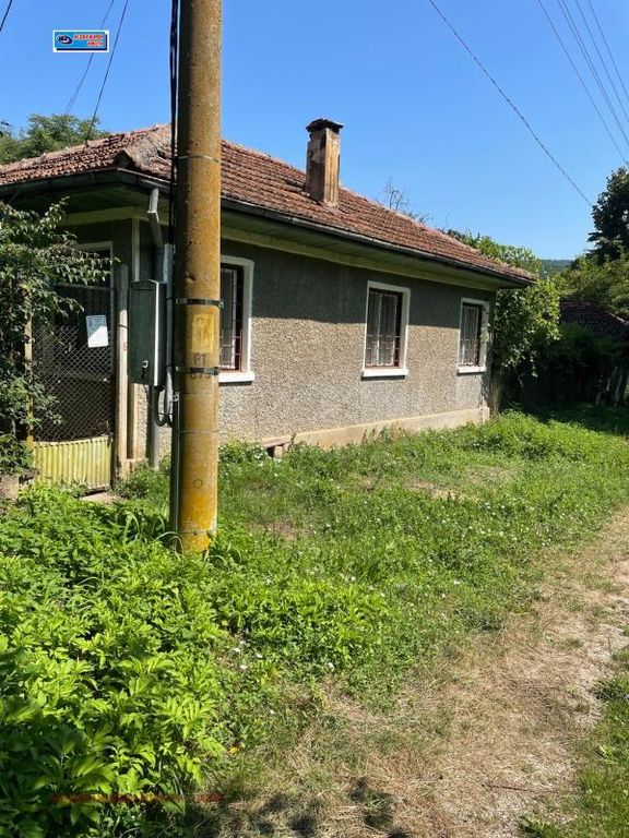Property photo 3 of 4