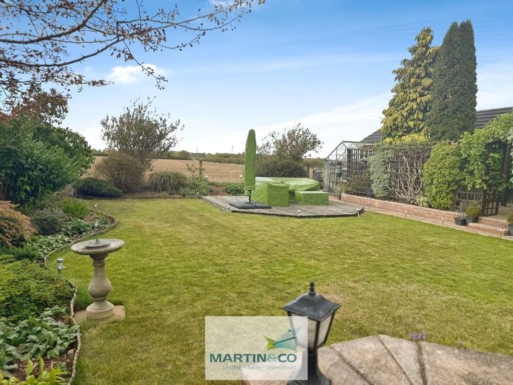 Property photo 2 of 30 24B893d8-9-45A2-Acd0-Cbfc0Fa189CE-6665-000000D3854
