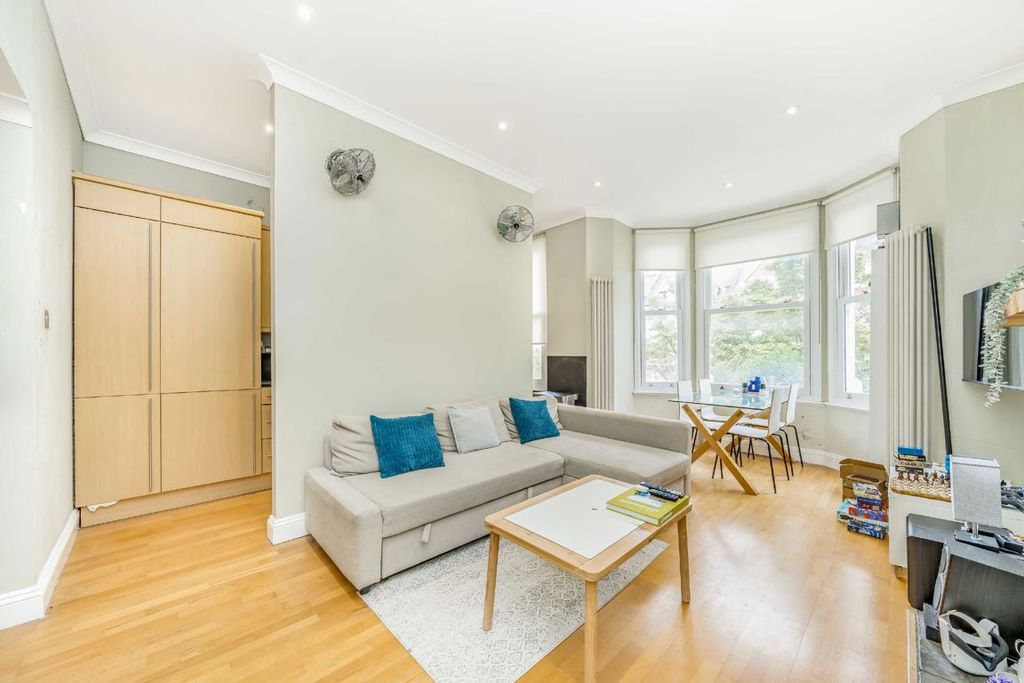 Property photo 2 of 7