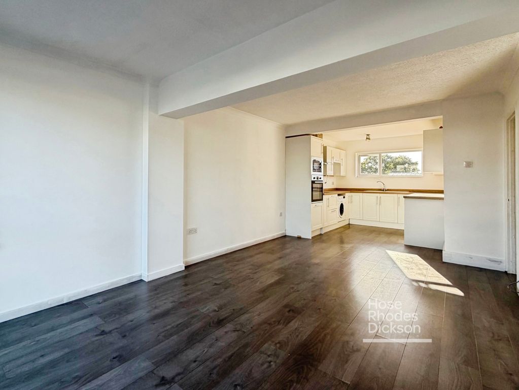 Property photo 3 of 10 Pbox-Img.Jpg