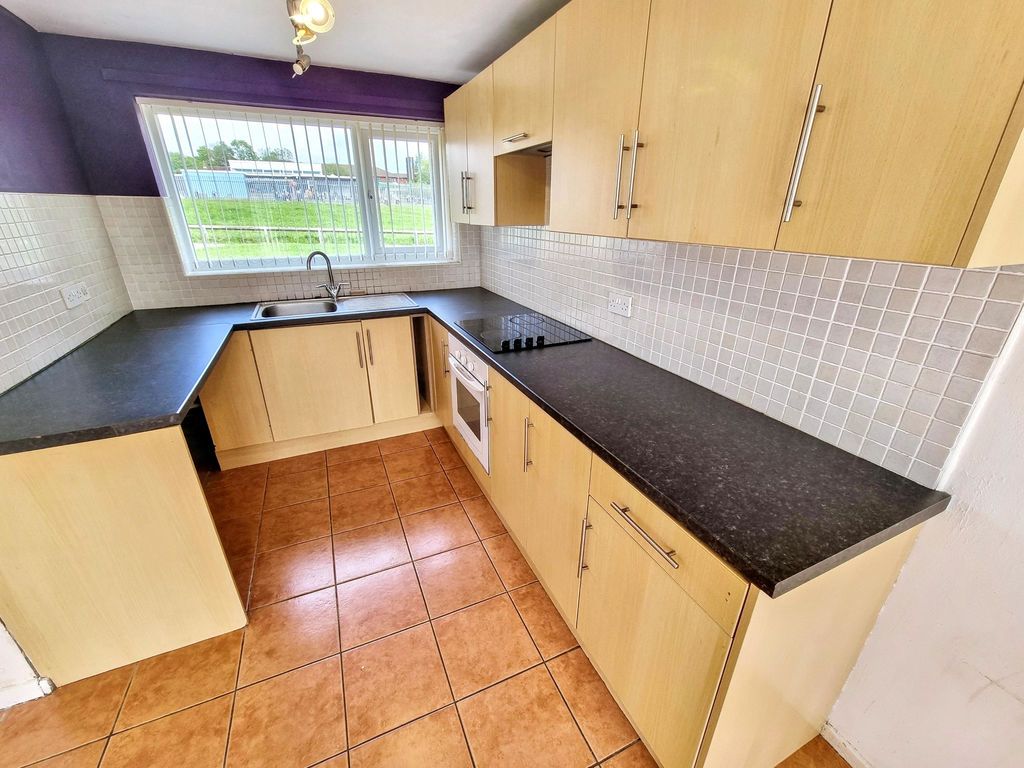 Property photo 2 of 11 Photo 8