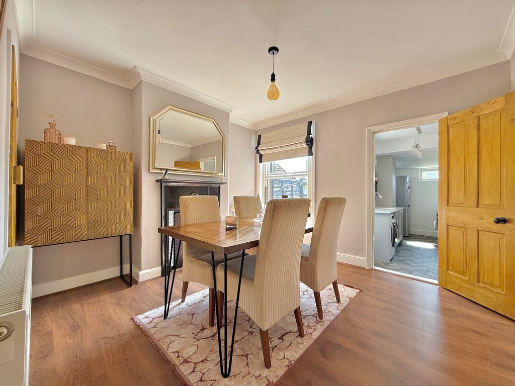 Property photo 3 of 13 Dining Room