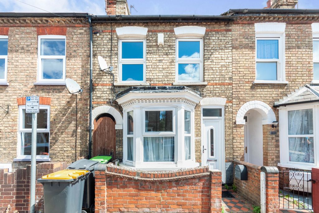 Property photo 1 of 9