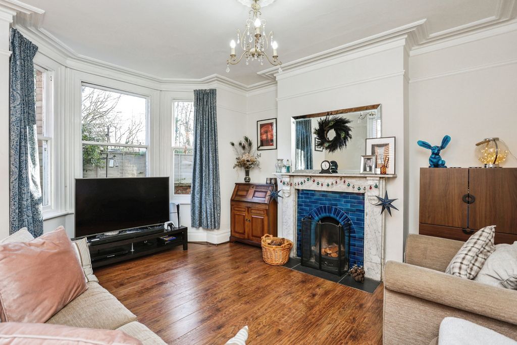 Property photo 3 of 14