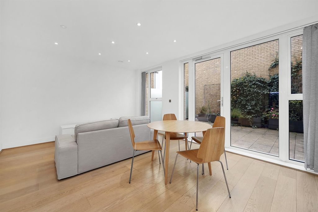 Property photo 1 of 24