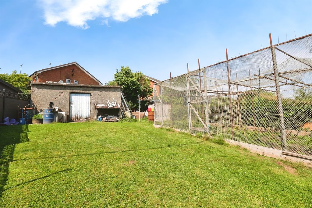 Property photo 2 of 16