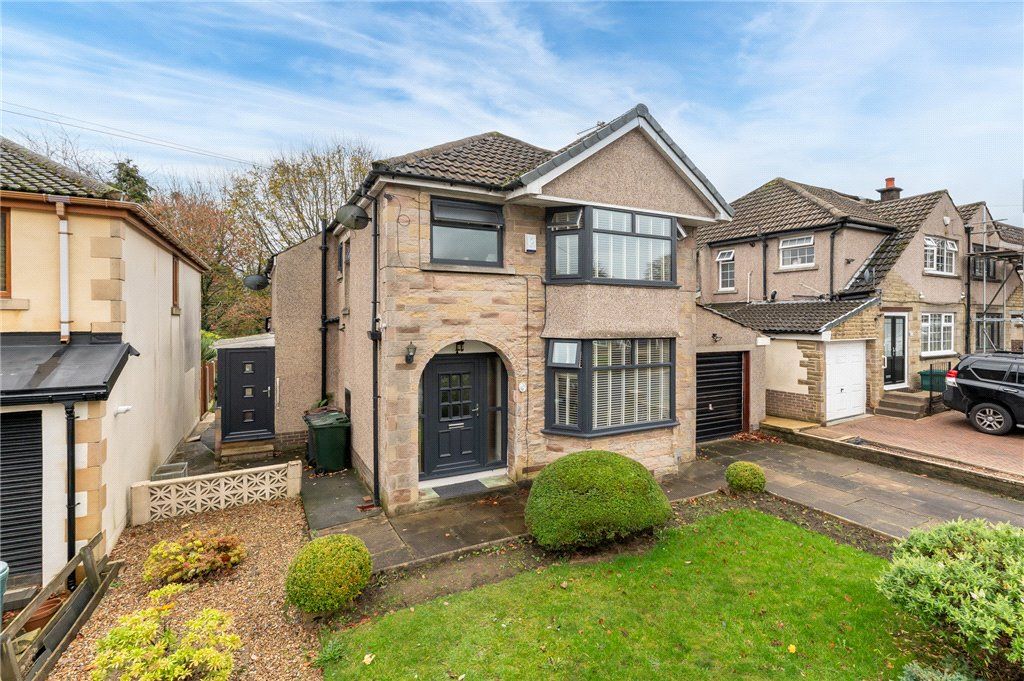 Property photo 1 of 20 Woodland Grove