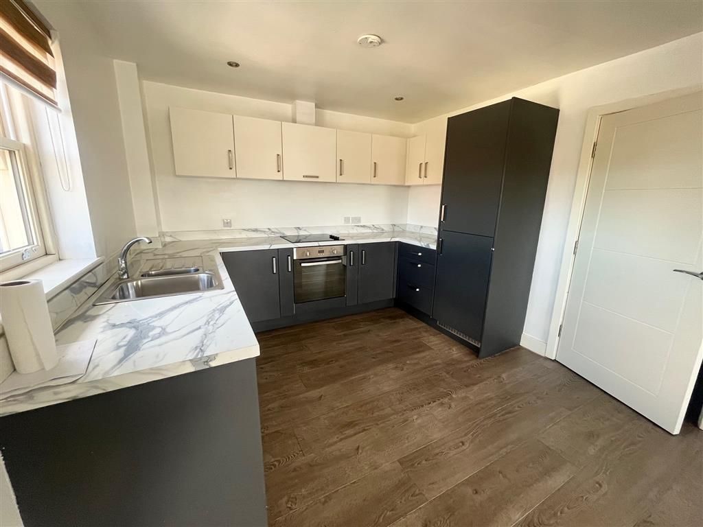 Property photo 2 of 13 Kitchen