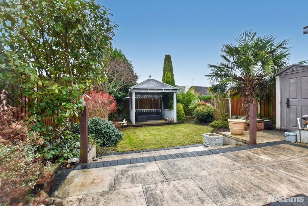 Property photo 2 of 24