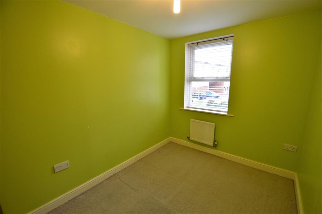 Property photo 3 of 8