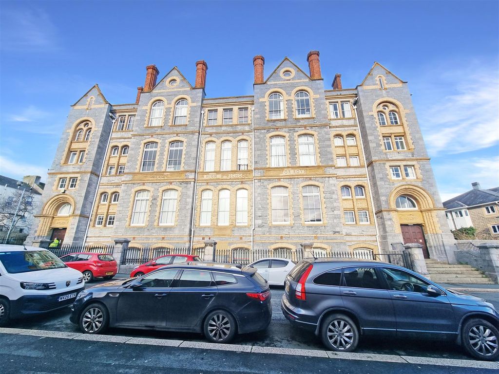 Property photo 1 of 10 87900.Jpg