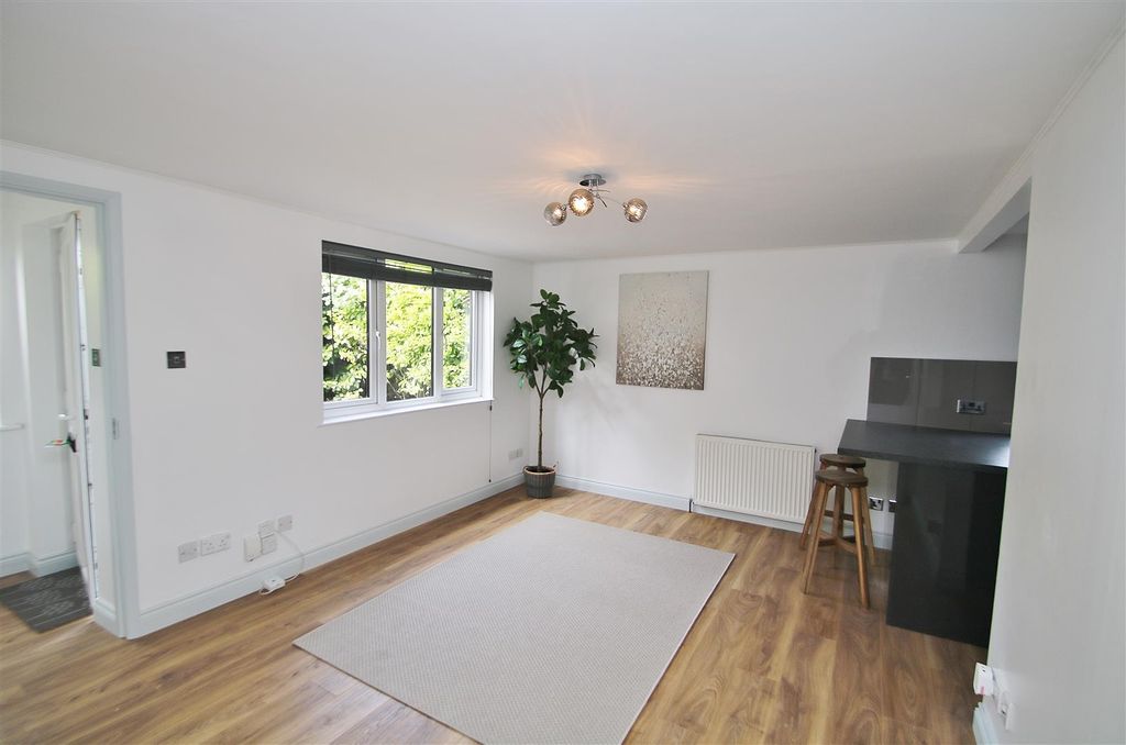 Property photo 2 of 11 Img_4184.Jpg