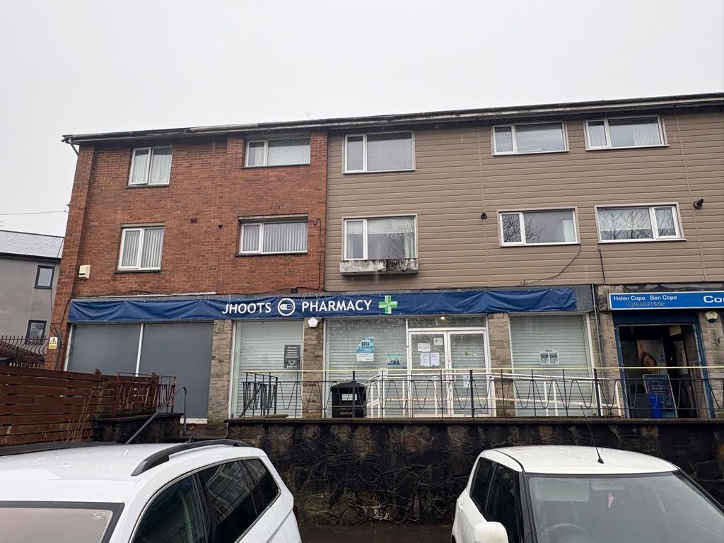 Property photo 2 of 24