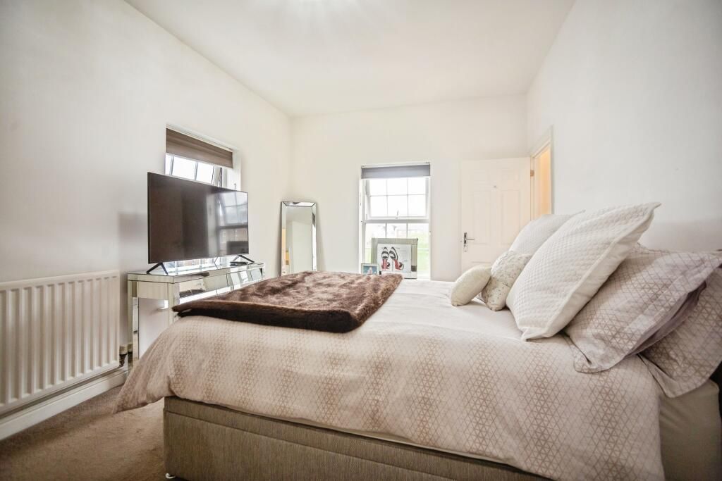 Additional image 12 of 3 bed flat for saleLiverymen Walk, Greenhithe DA9