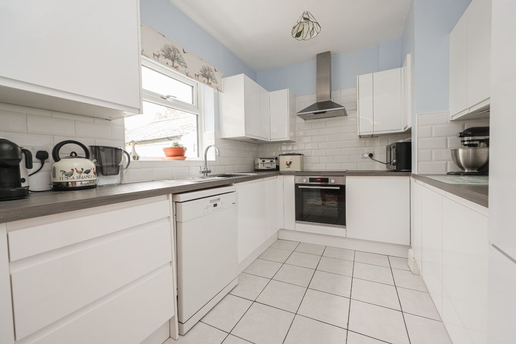 Property photo 2 of 26 4893772