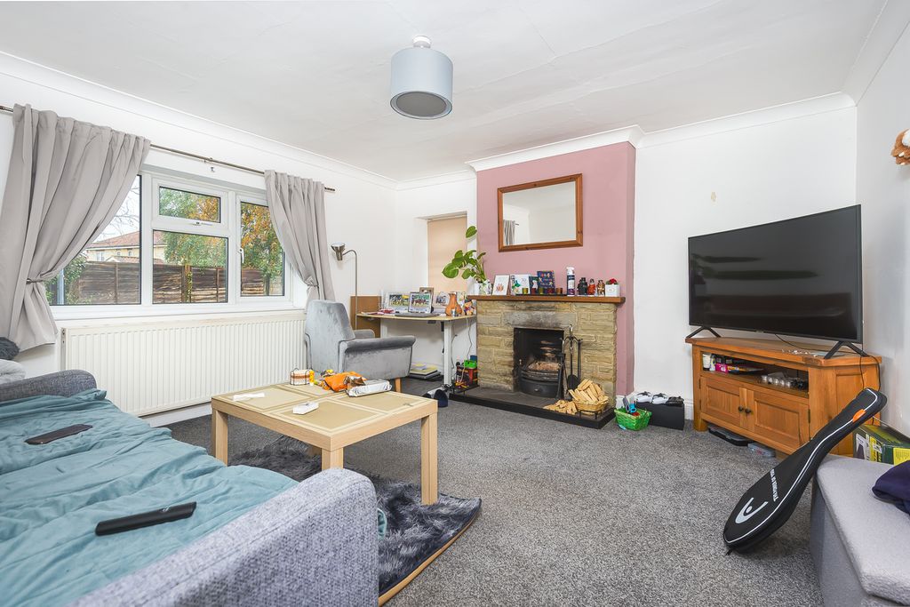 Property photo 2 of 24