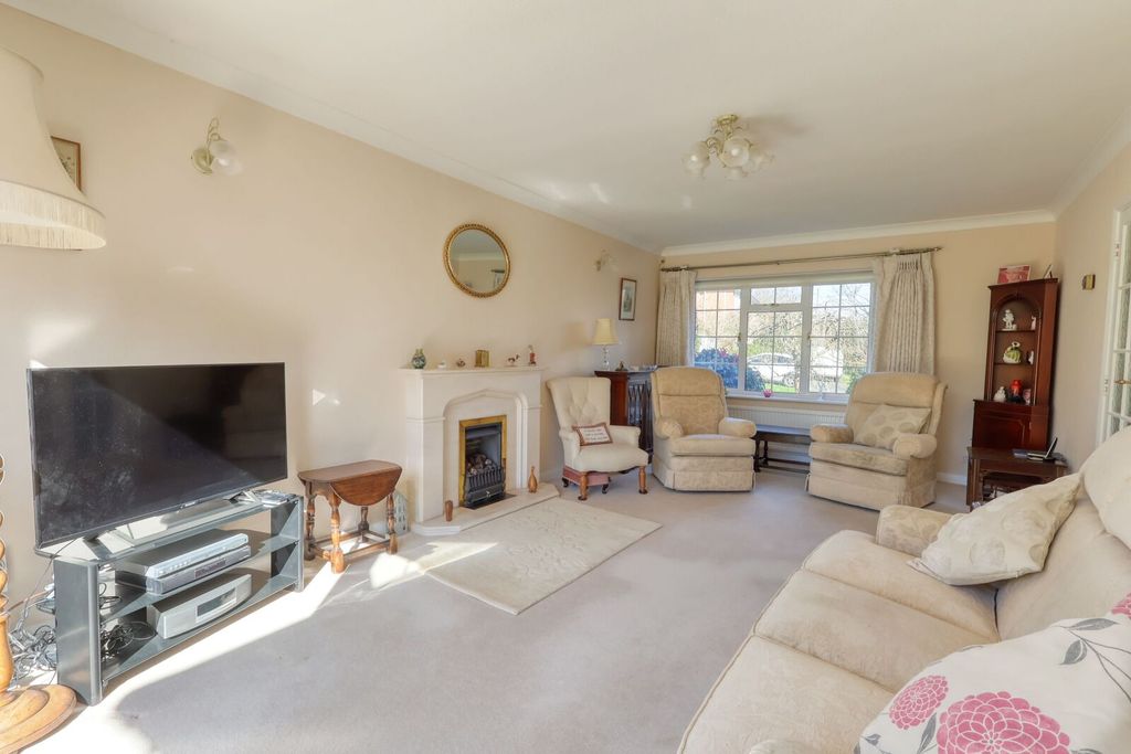 Property photo 3 of 16 Picture No. 22