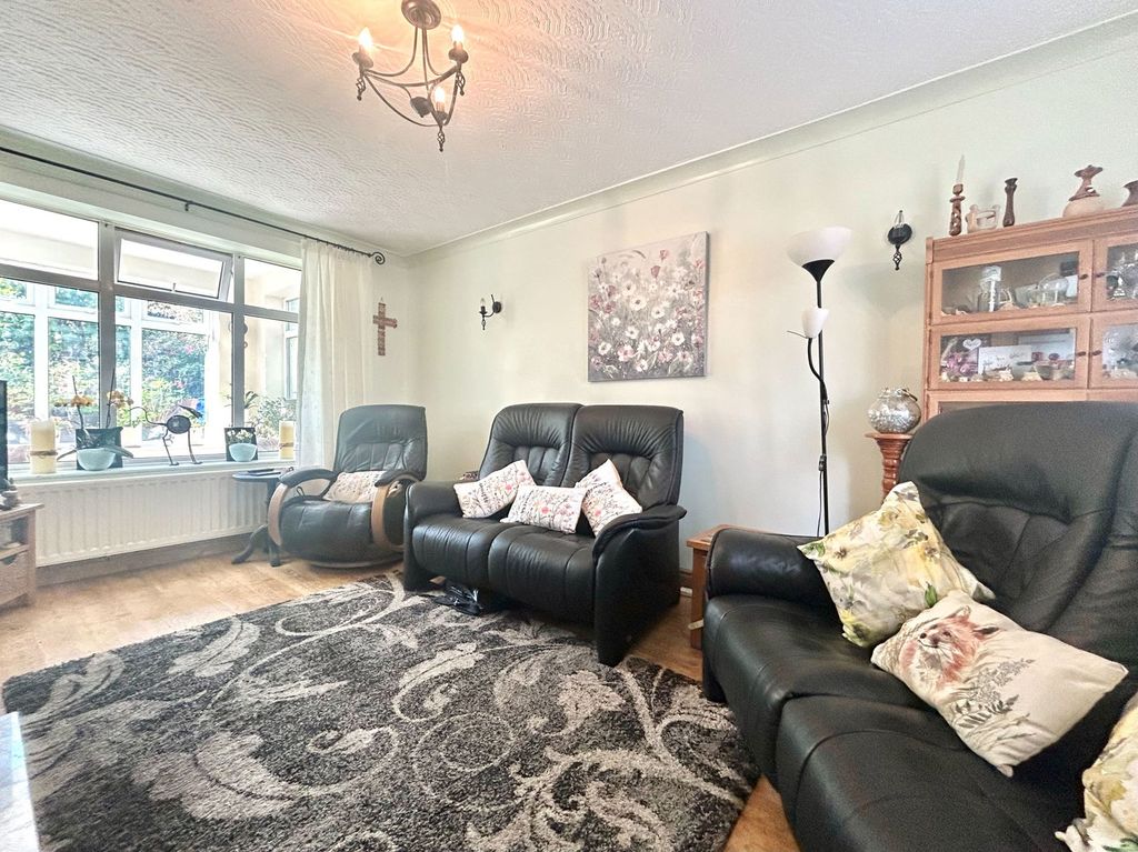 Property photo 3 of 30