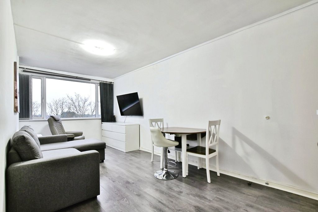 Property photo 3 of 20 Pbox-Img.Jpg