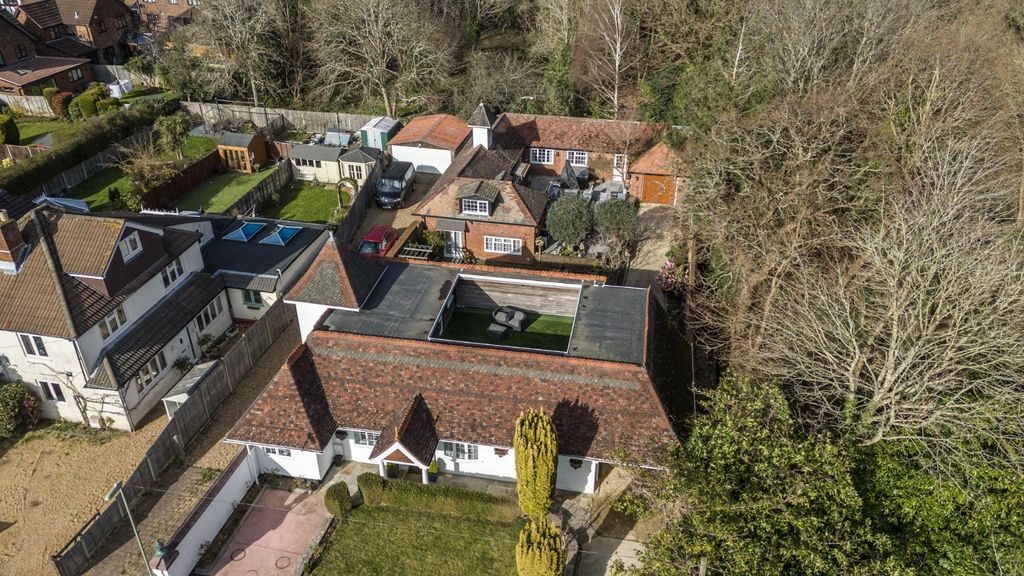 Property photo 1 of 27 Picture No. 05