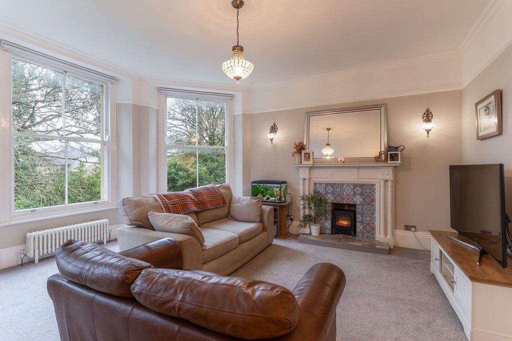 Property photo 3 of 24