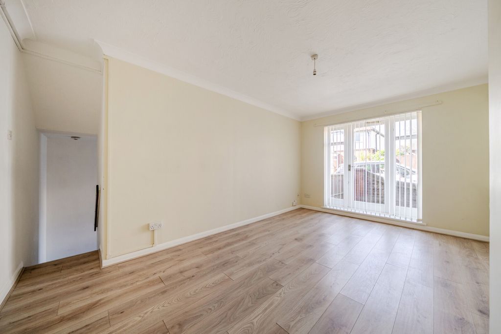 Property photo 2 of 10 1449155-1-69E5F75...