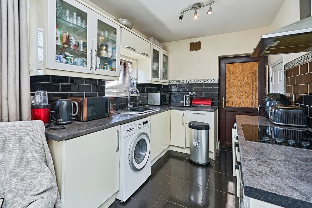 Property photo 3 of 14 Pbox-Img.Jpg