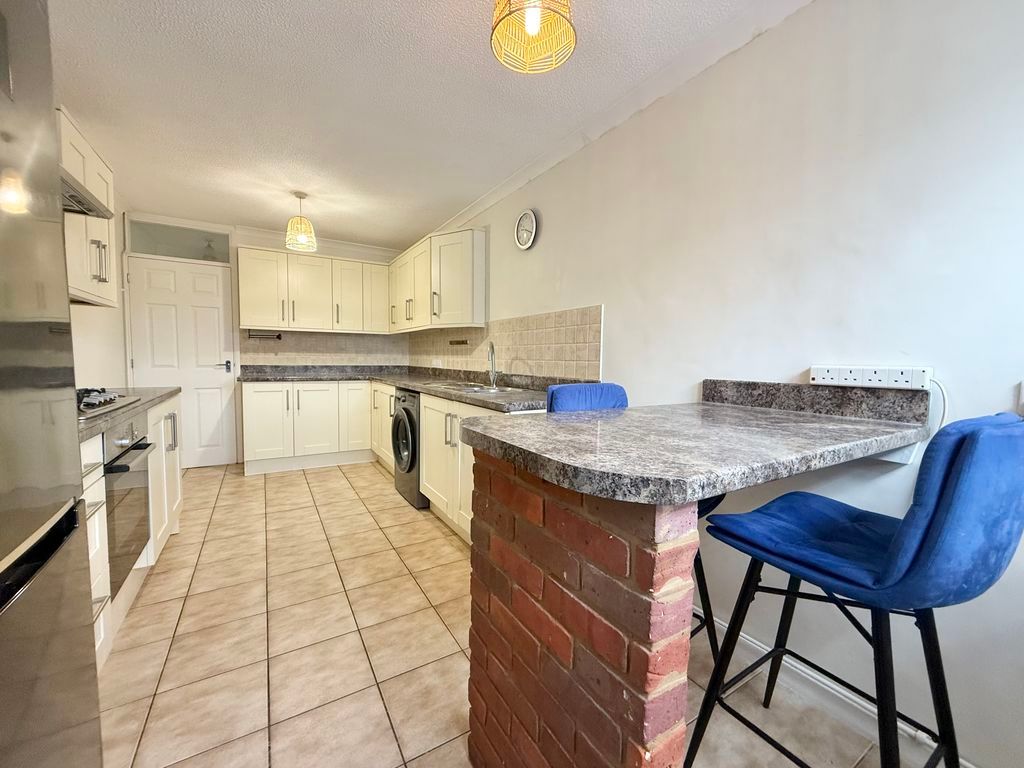 Property photo 2 of 15 Kitchen With Breakfast Bar