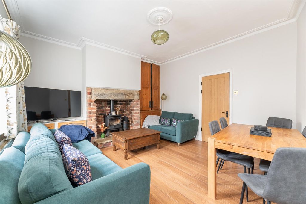 Property photo 2 of 27 Sitting Room