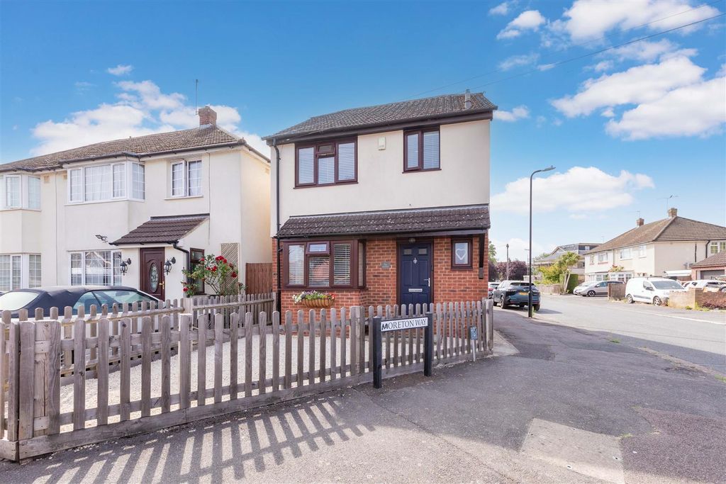Property photo 1 of 19 9A Barnfield-6.Jpg