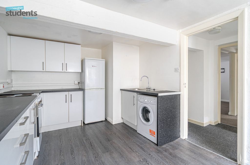 Property photo 2 of 10 1659Efb2-7B1c-418...