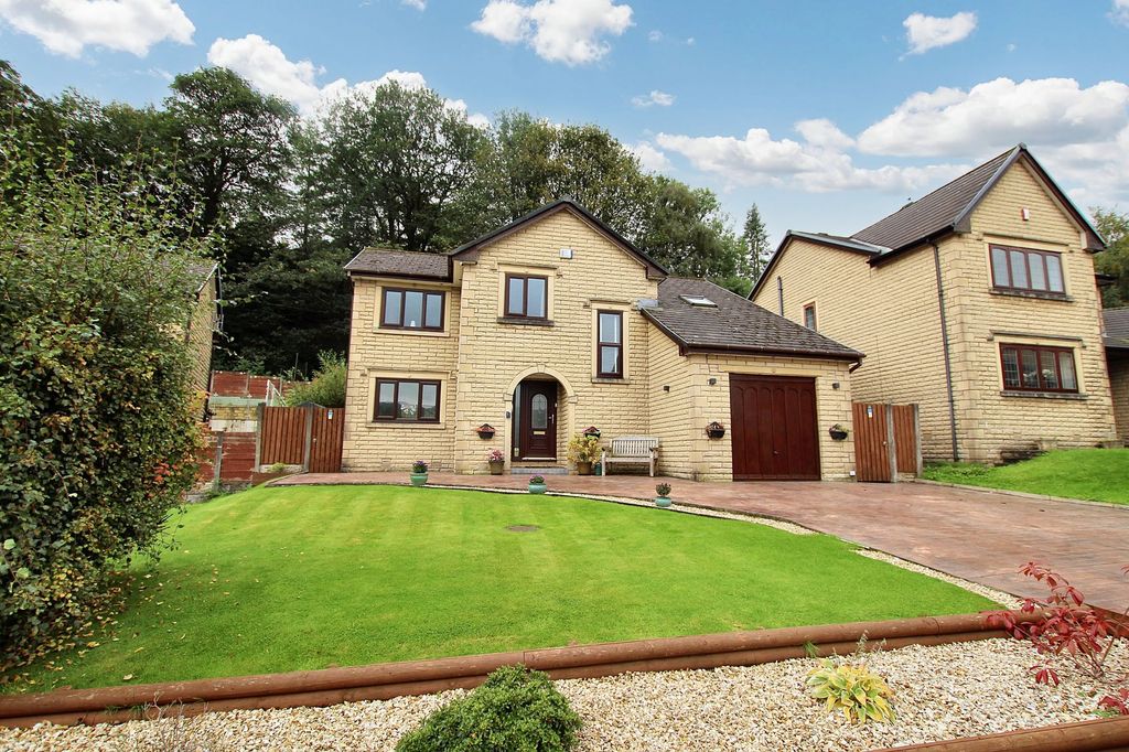 Property photo 1 of 28