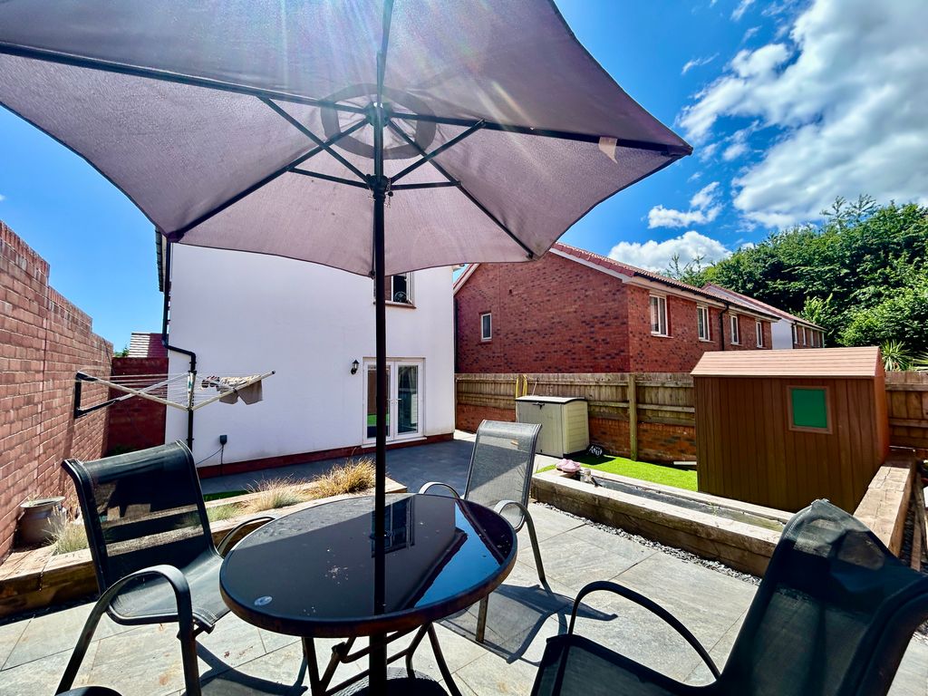 Property photo 2 of 23 Patio And Gardens