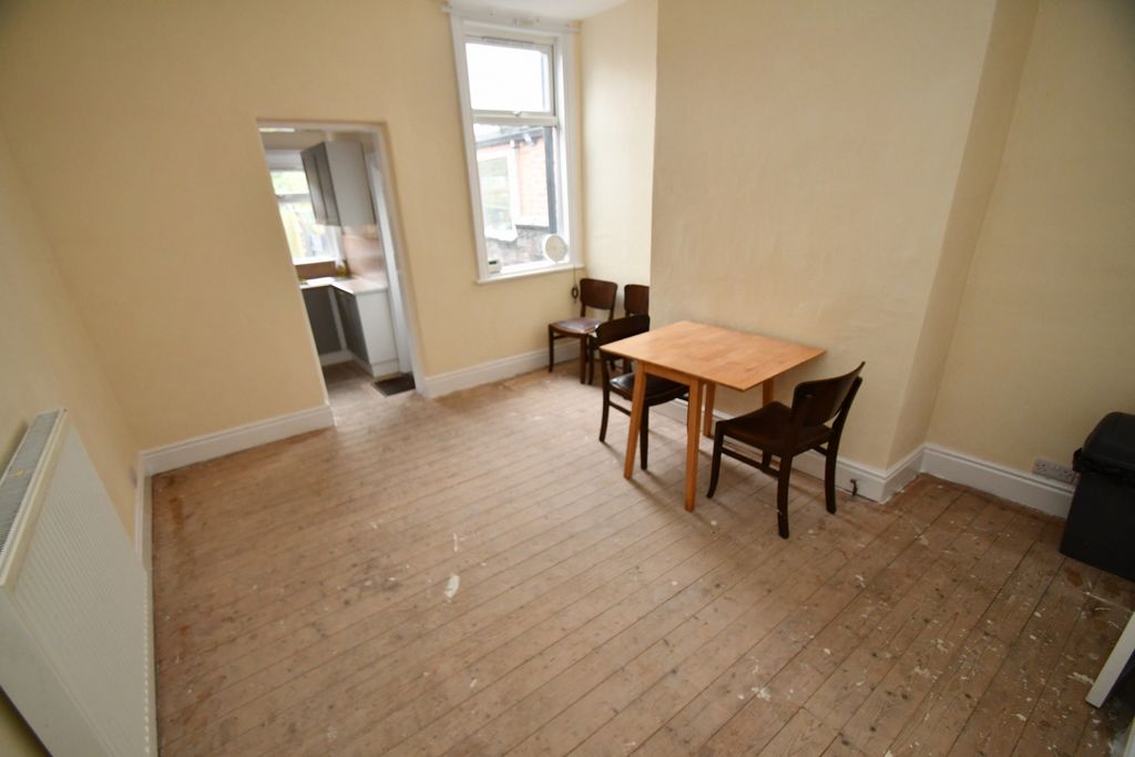 Property photo 3 of 9 Dining Room