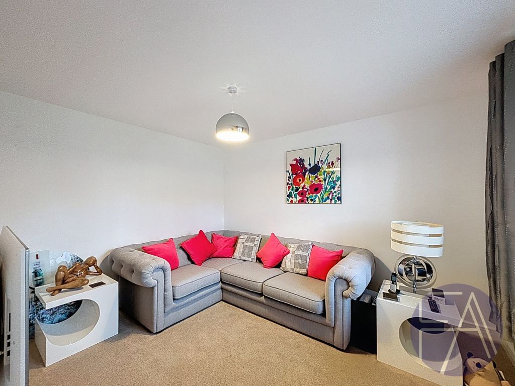 Property photo 3 of 45 4896454